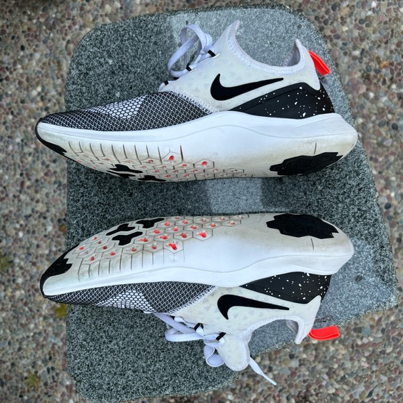 ✨ NIKE FREE TR 8 SNEAKERS ✨ - Picture 8 of 9